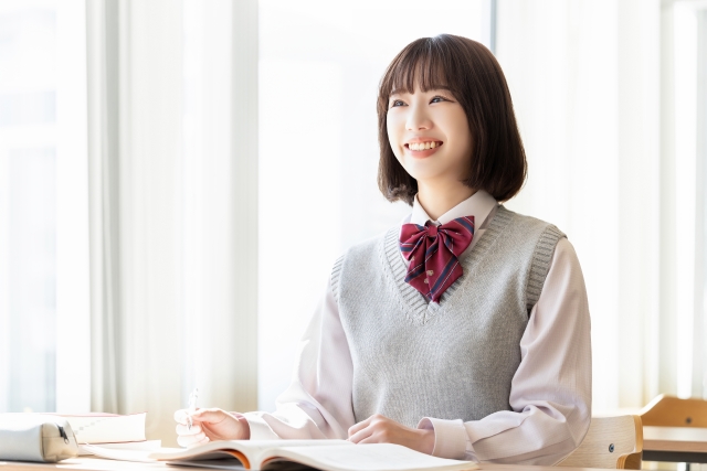 笑顔の女子学生