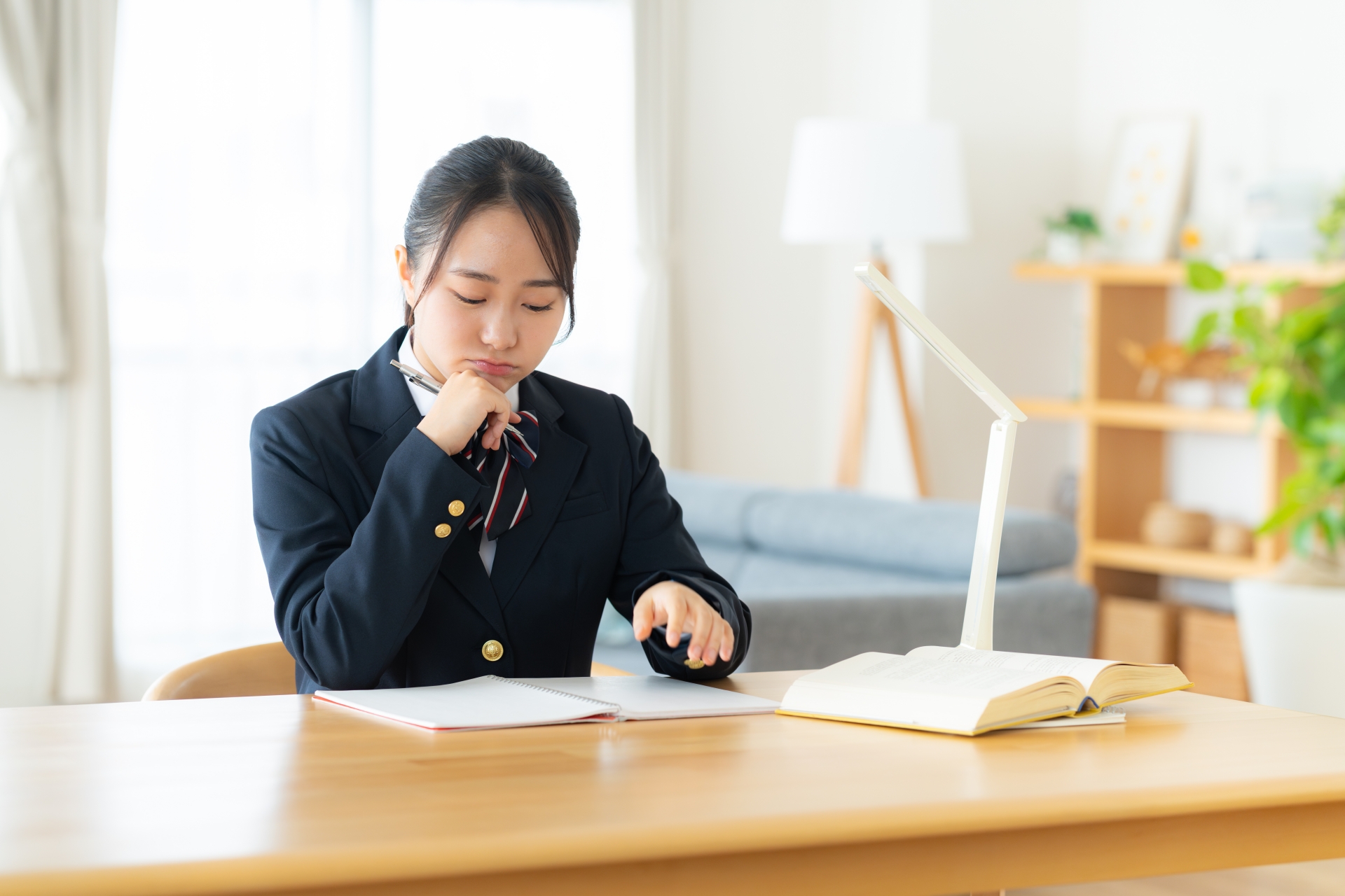 大学受験の独学には限界がある？塾や予備校に通わないデメリットや注意点を解説