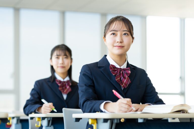 国語の受験勉強で効率よく得点を上げる方法は？現代文や古文・漢文ごとの勉強法を解説