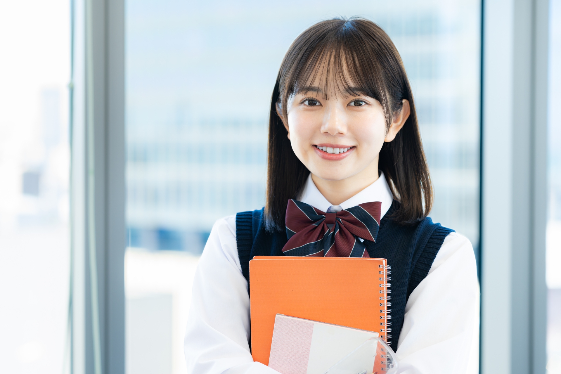 笑顔の女子高校生