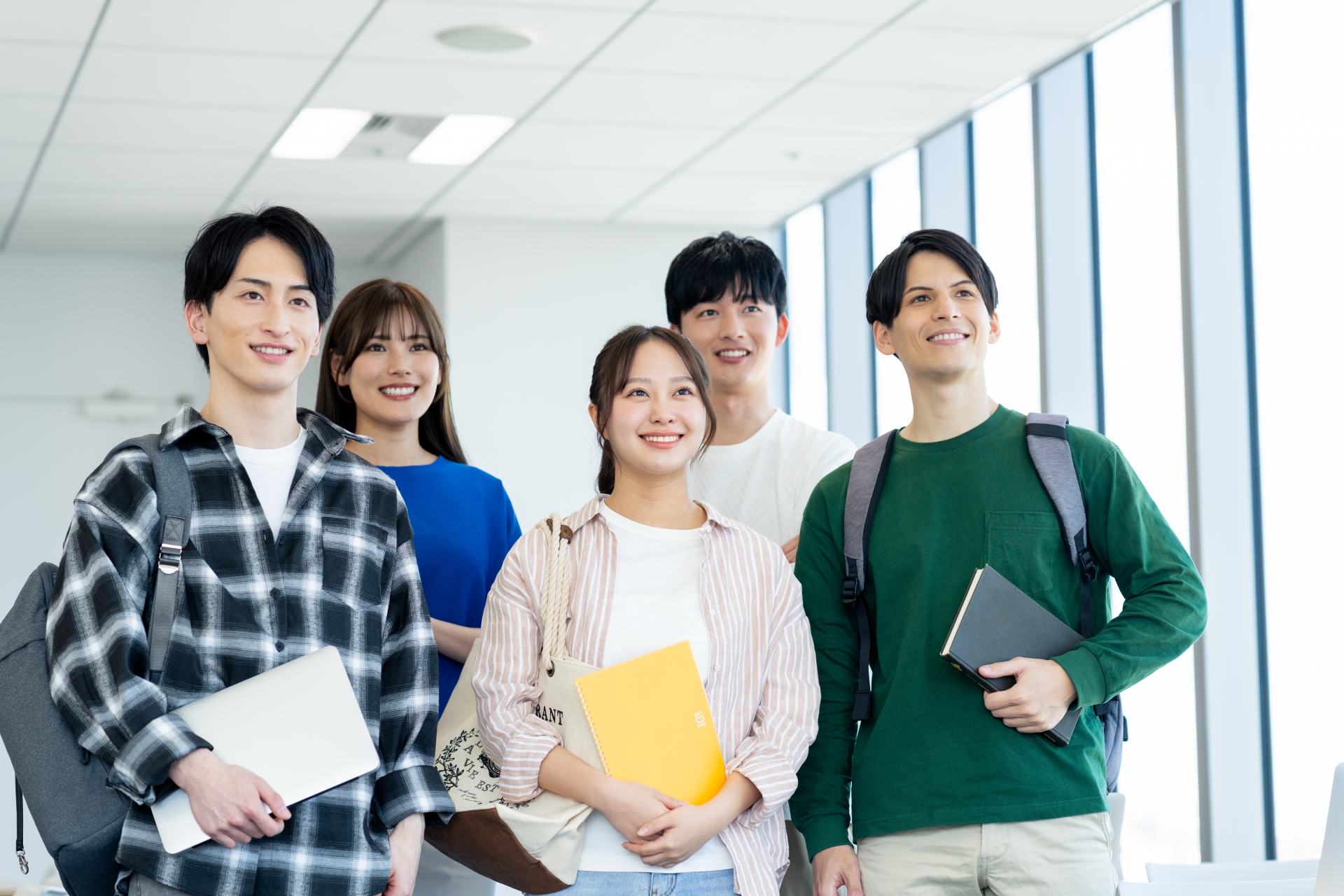 教室の大学生
