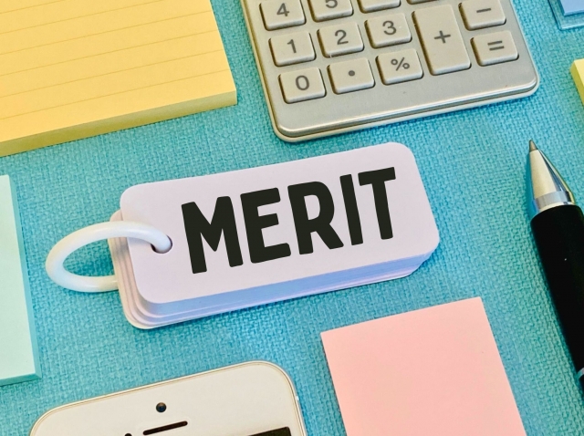 メリットと書かれた単語帳